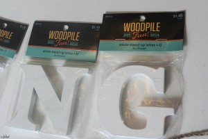 DIY Spring Pallet Sign wit Wood Slices