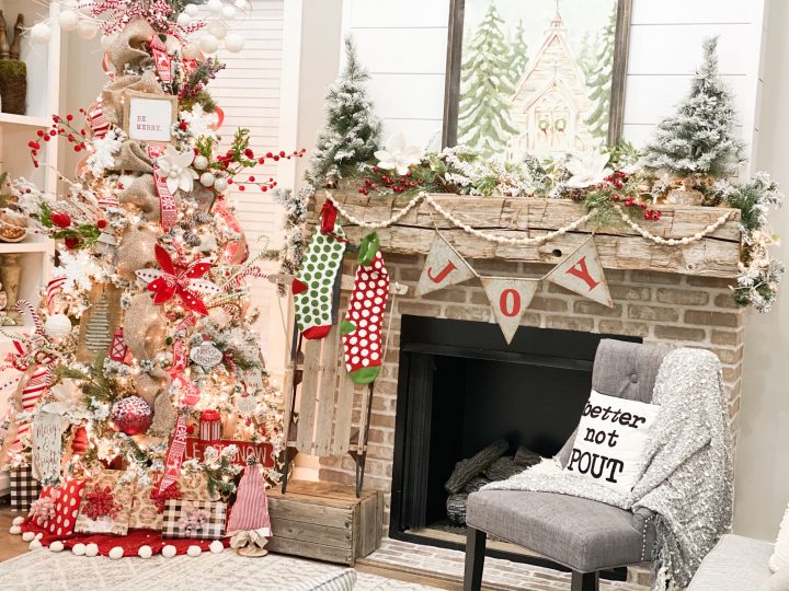 How to decorate a mantel for Christmas - Re-Fabbed