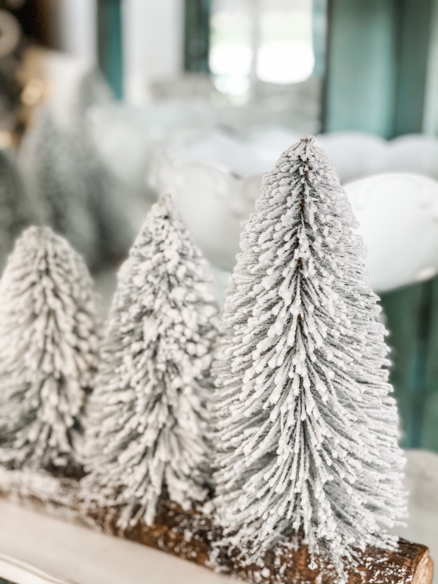 Christmas corner cabinet - Re-Fabbed