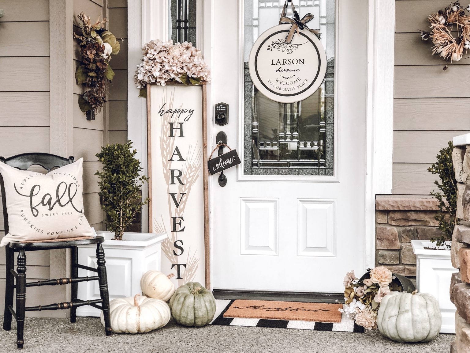 fall front porch inspiration - Re-Fabbed