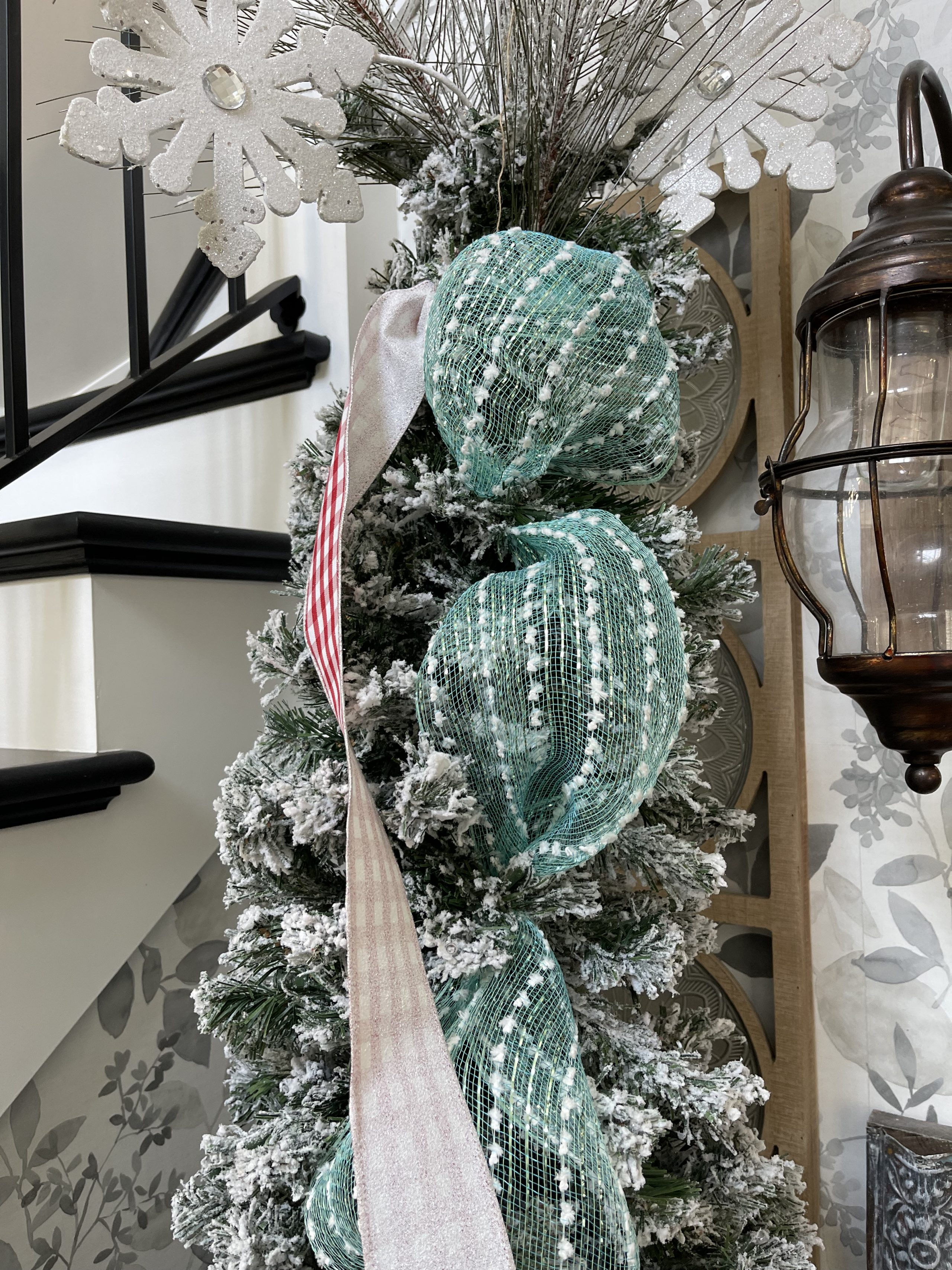 How to make a reverse canvas Christmas ribbon tree - Re-Fabbed