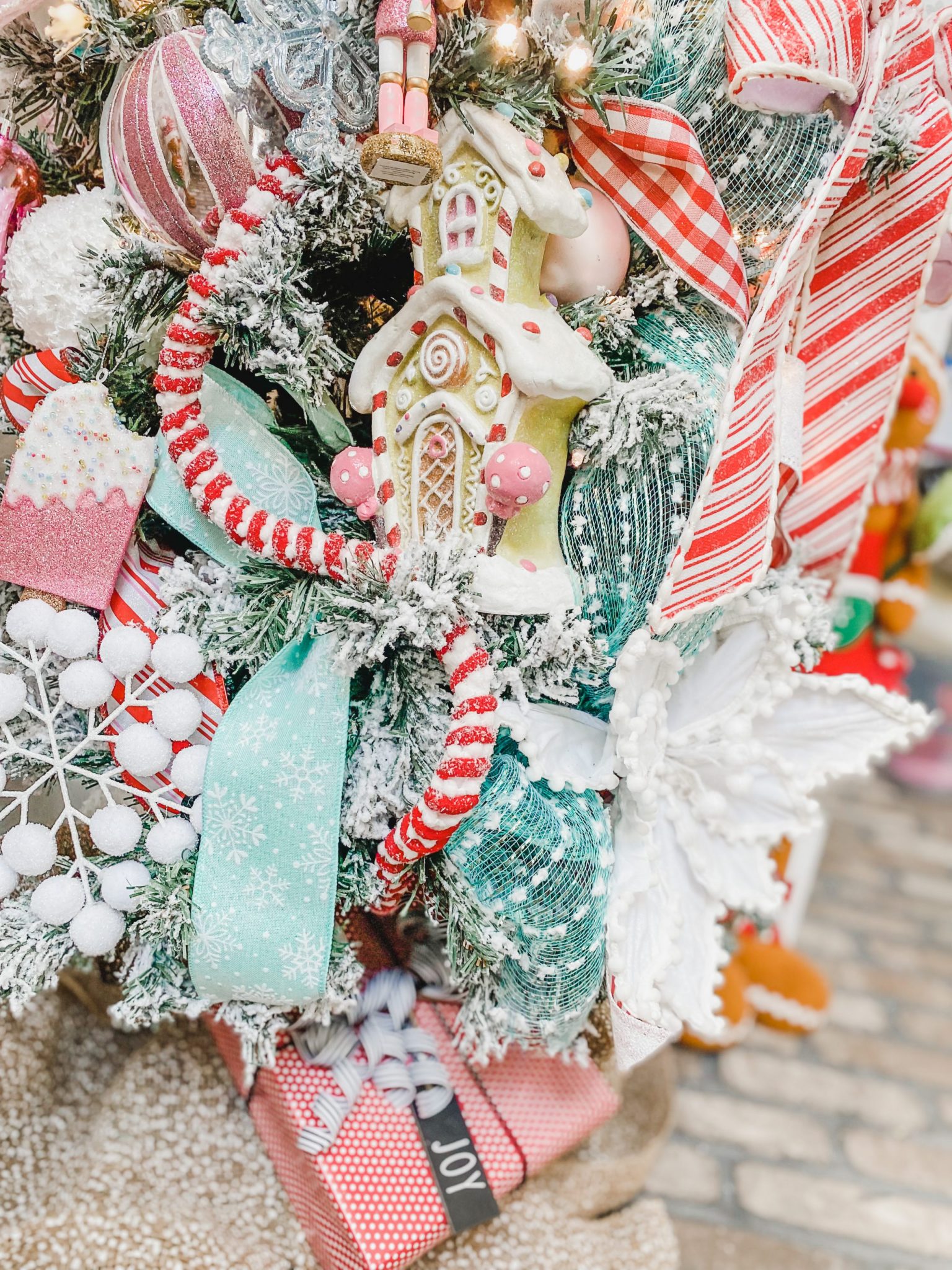 candy land christmas tree entry way - Re-Fabbed