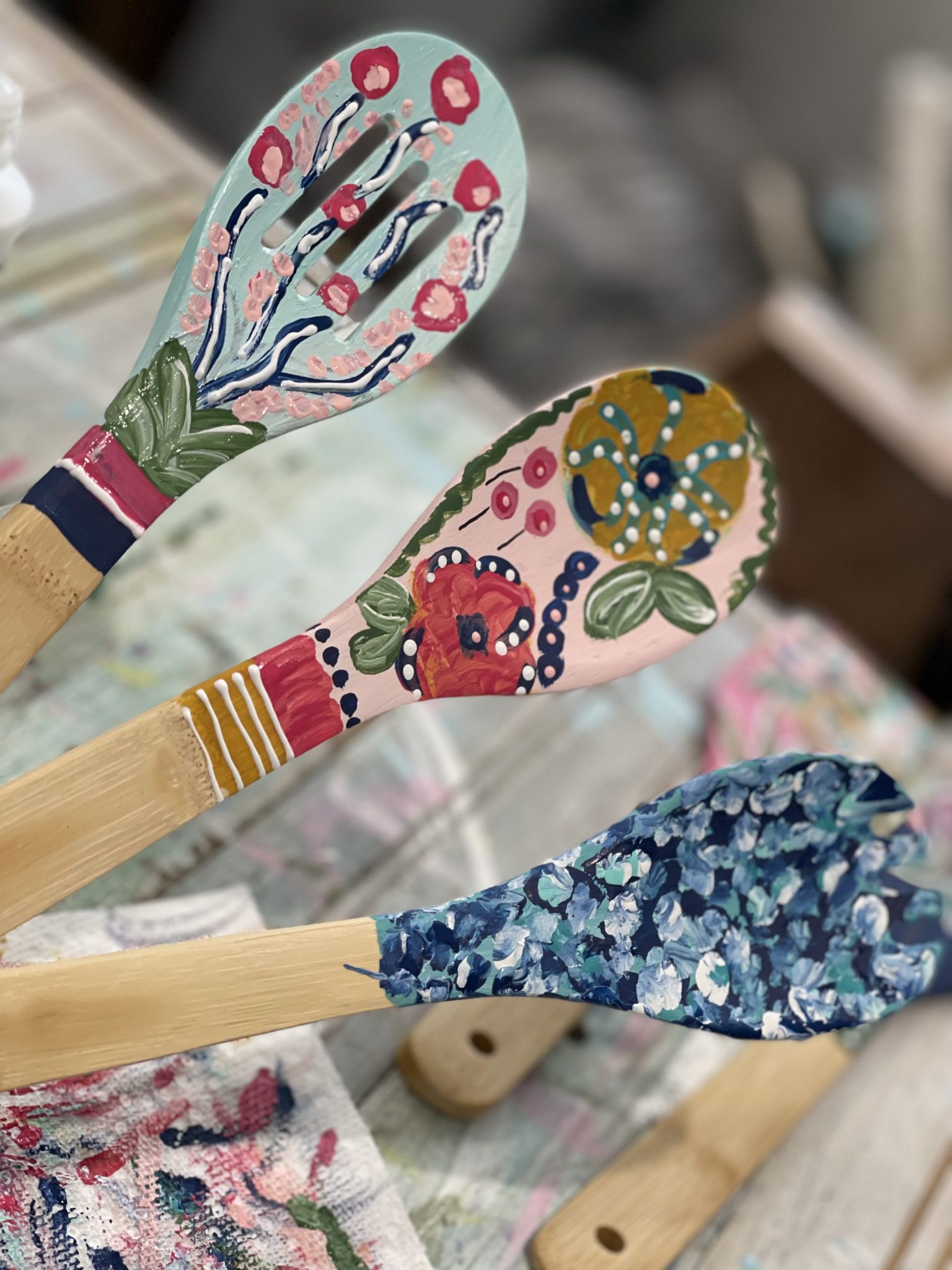 diy painted wooden spoons - Re-Fabbed