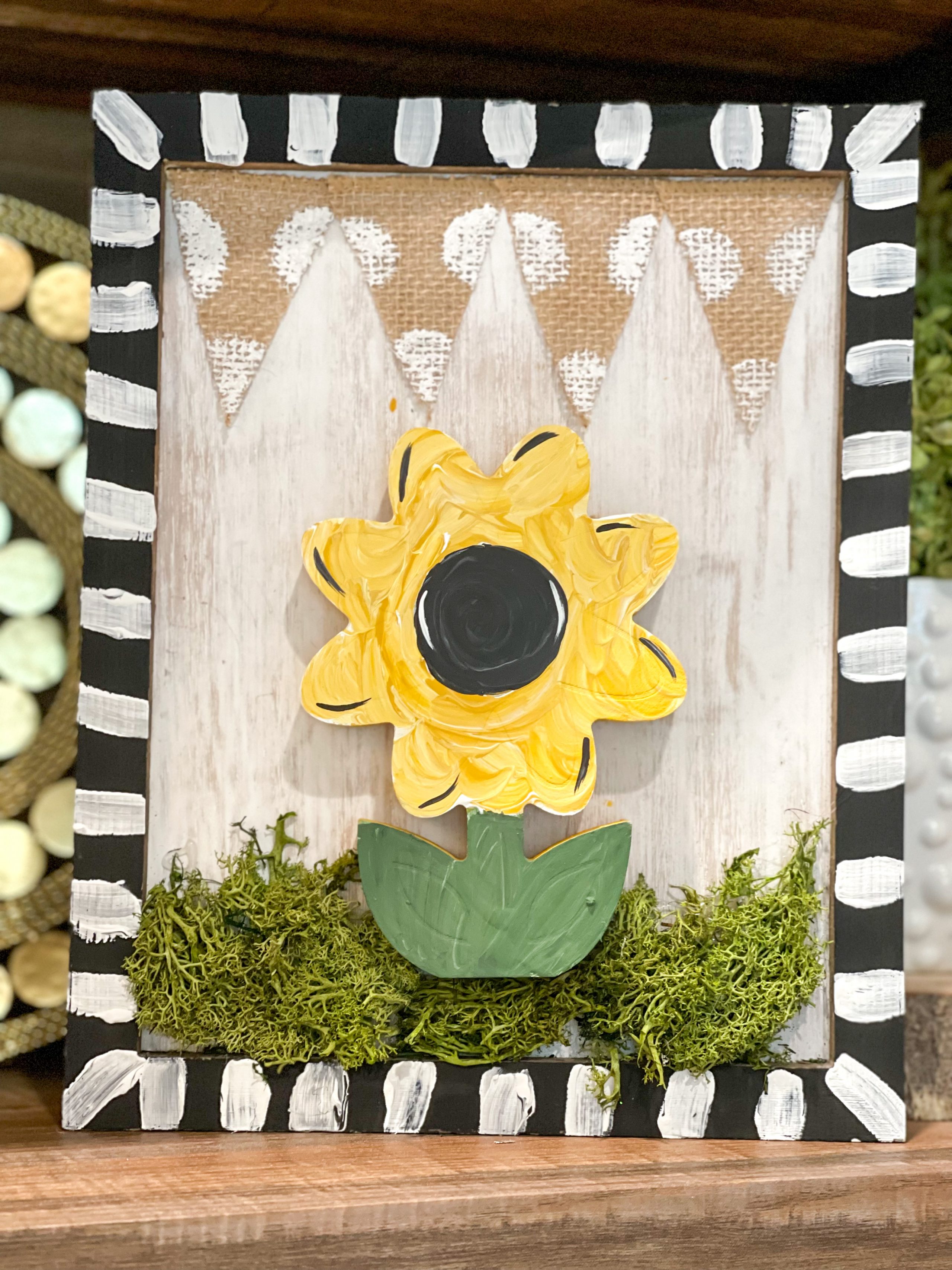 https://www.re-fabbed.com/wp-content/uploads/2022/08/painted-sunflower-sign-with-burlap-banner12.jpg