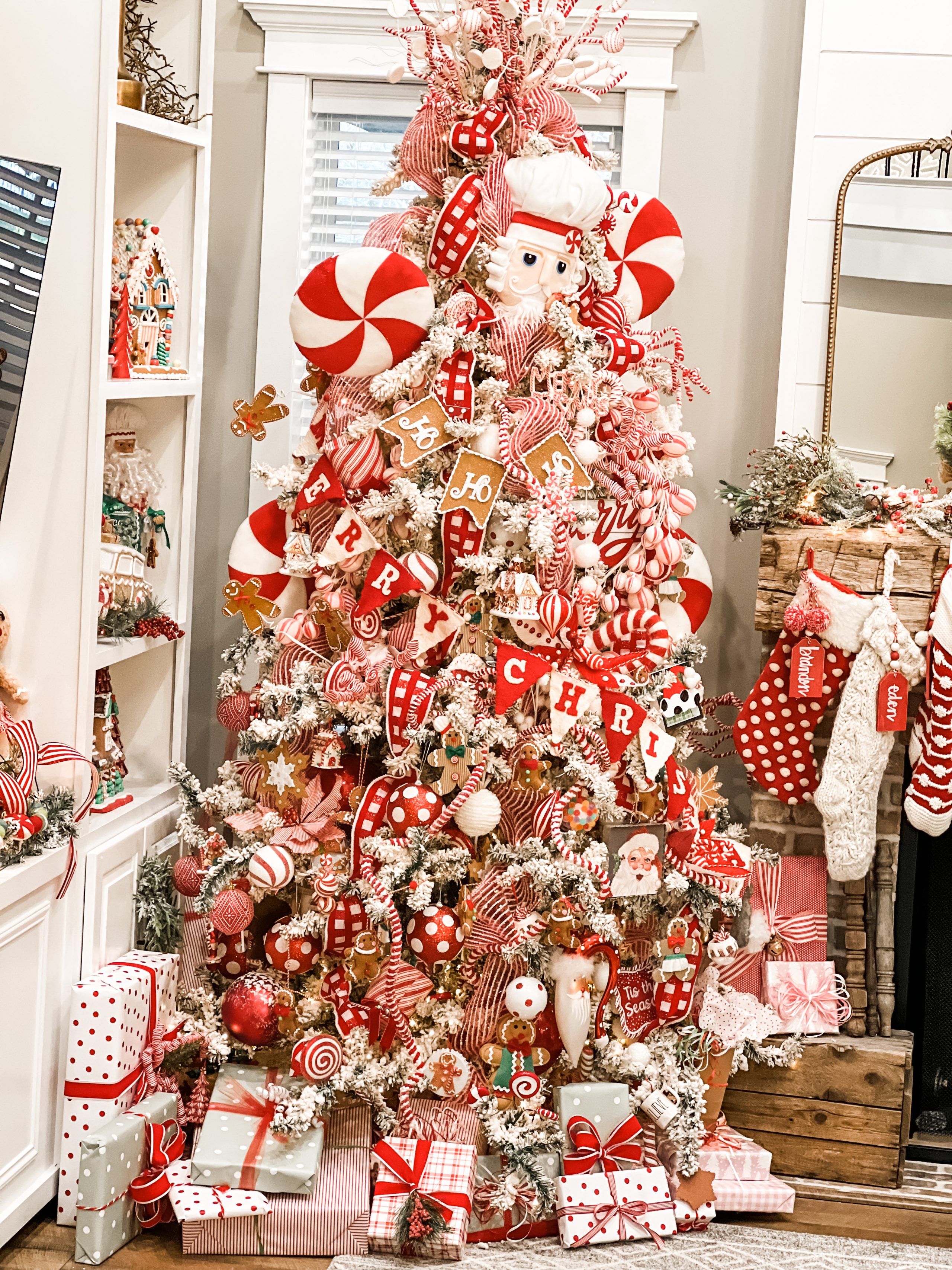 red and white christmas tree with gingerbread - Re-Fabbed