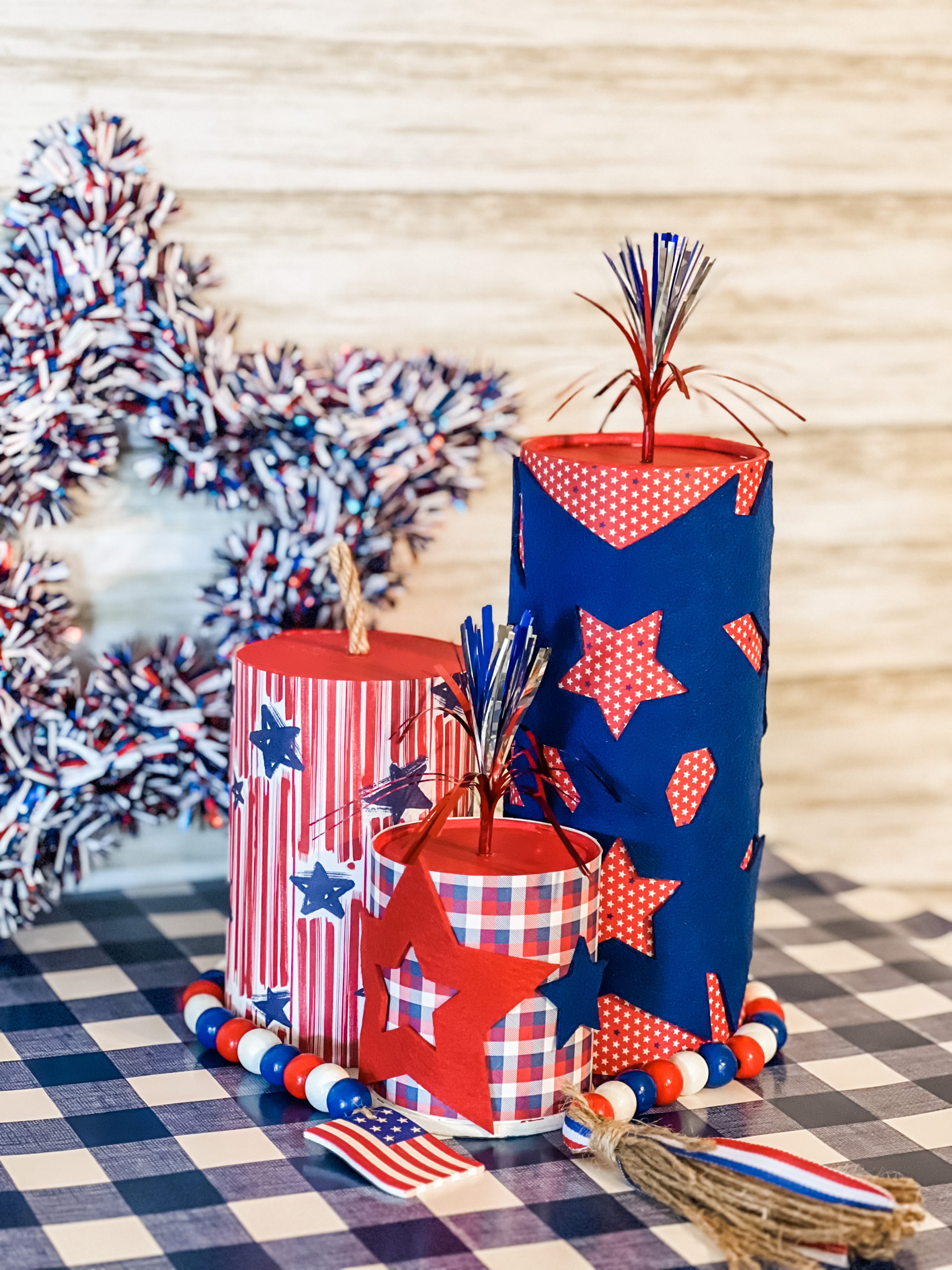 diy-firework-decor-firecrackers1 - Re-Fabbed