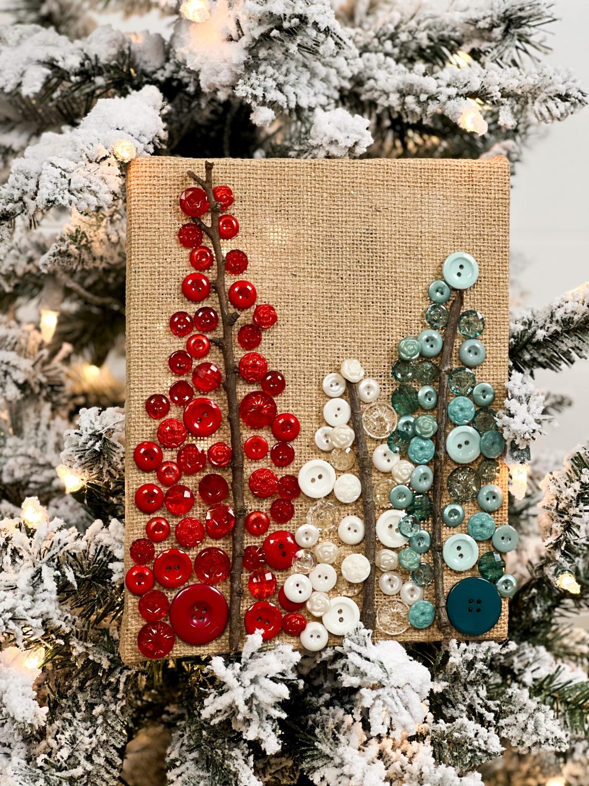 how to make christmas trees with buttons - Re-Fabbed