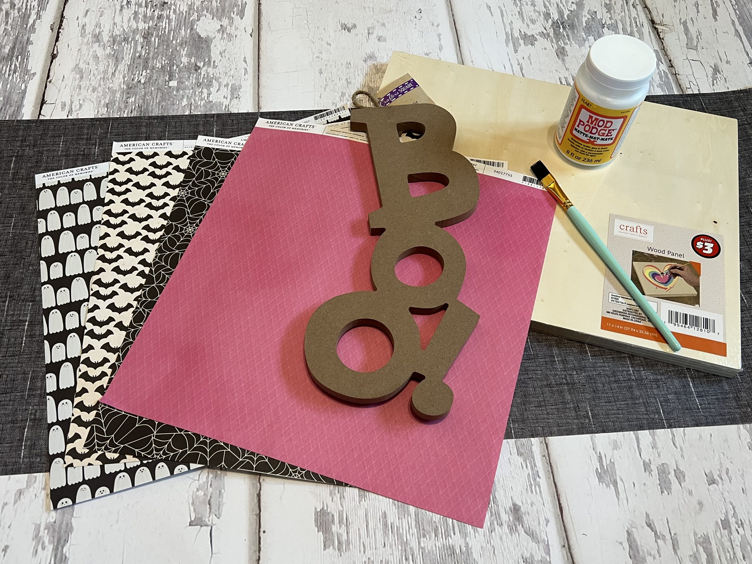 how to make a simple diy halloween sign - Re-Fabbed