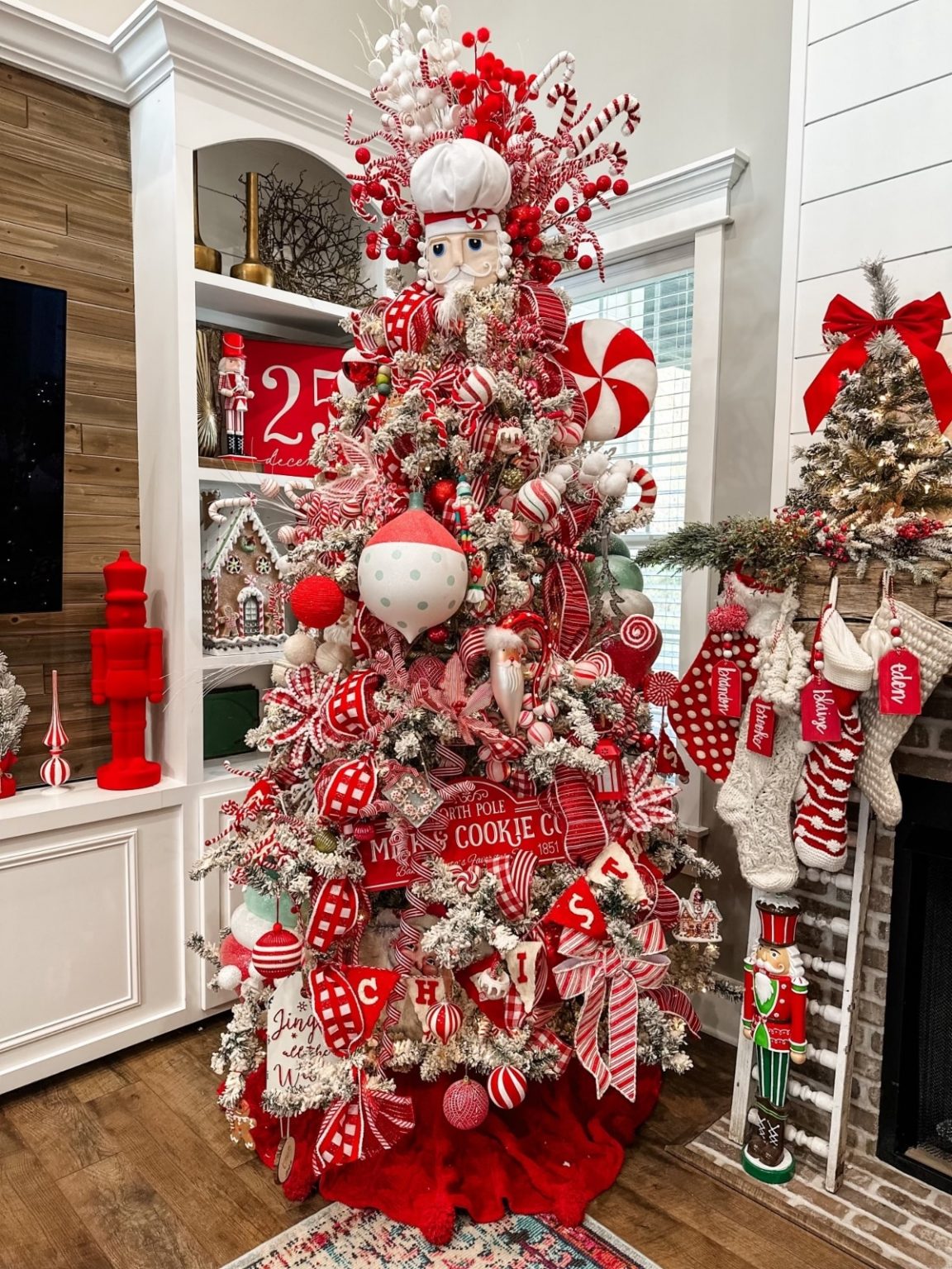 how to decorate a red and white christmas tree ReFabbed