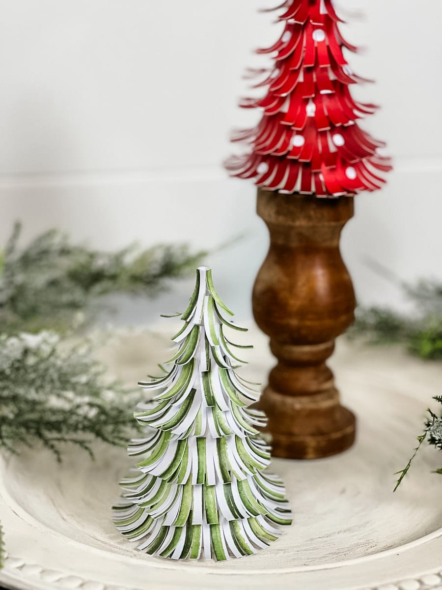 how to make christmas trees with buttons - Re-Fabbed