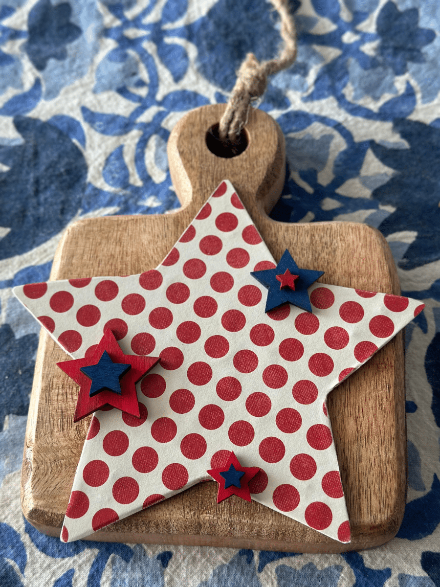 how to make patriotic decor using dollar general wooden stars - Re-Fabbed