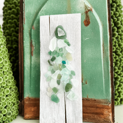 how to make a Christmas tree from sea glass